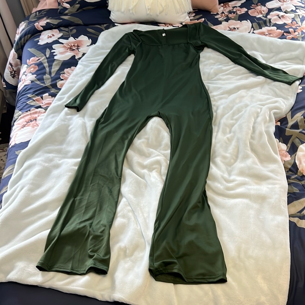 jumpsuit hunter green size small